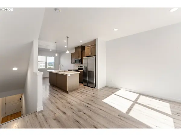 988 SW 2ND WAY, Troutdale, OR 97060