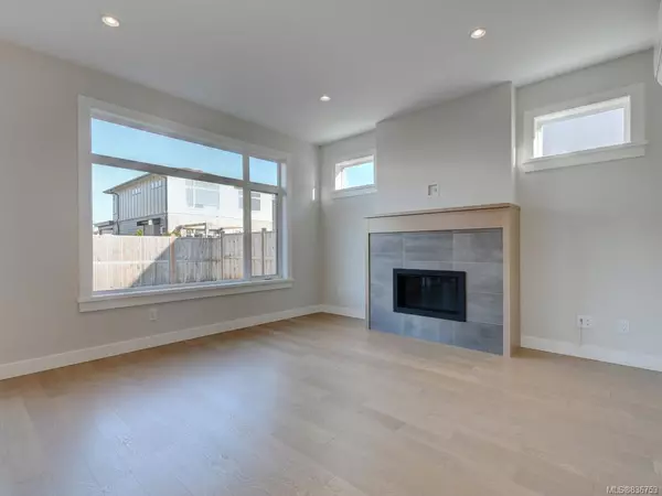 North Saanich, BC V8L 1P1,2318 Deerbrush Cres