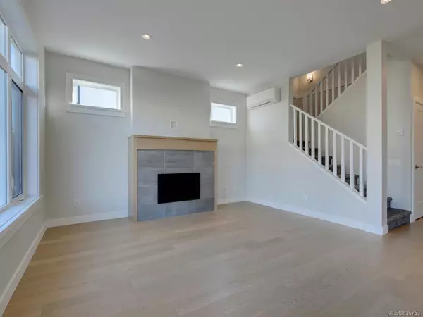 North Saanich, BC V8L 1P1,2318 Deerbrush Cres