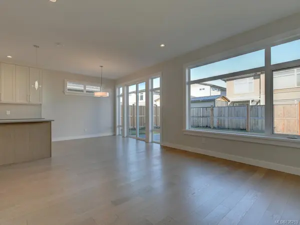 North Saanich, BC V8L 1P1,2318 Deerbrush Cres