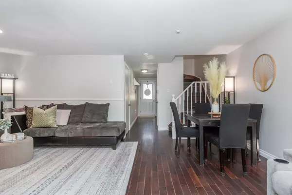 14 Quail CRES, Barrie, ON L4N 6X1