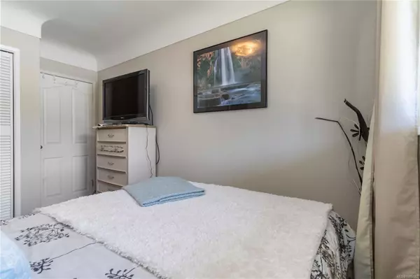 Saanich, BC V8Z 2T2,773 Gladiola Ave