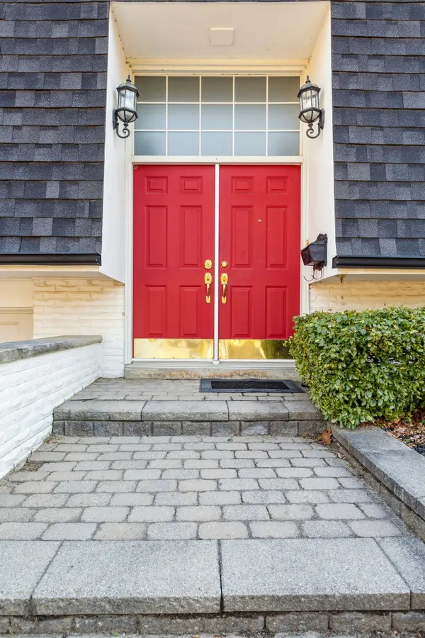 Oakville, ON L6J 5W5,2373 Cheverie ST