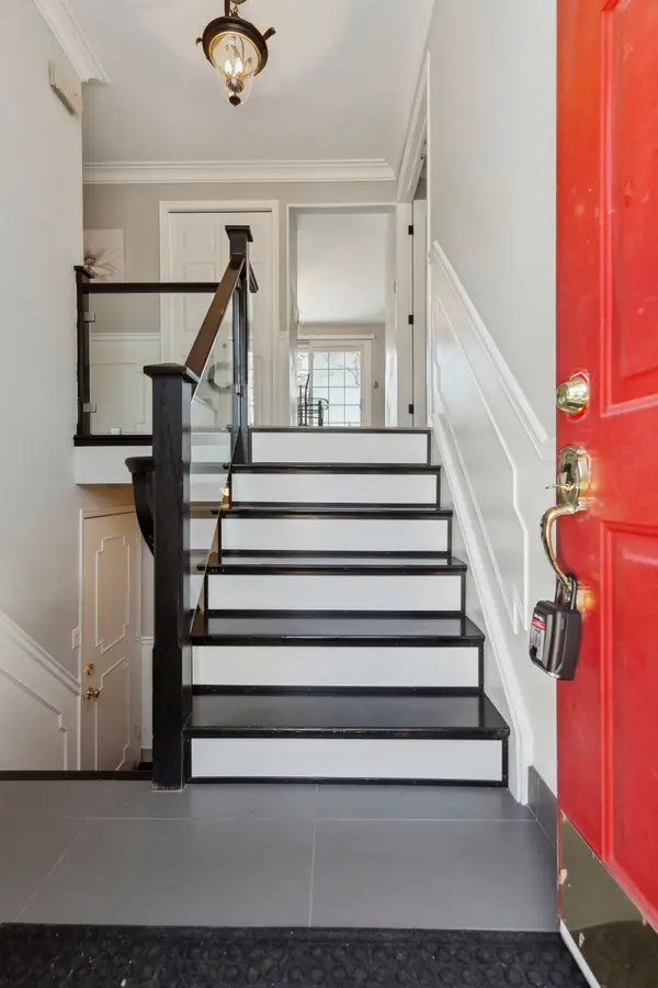 Oakville, ON L6J 5W5,2373 Cheverie ST