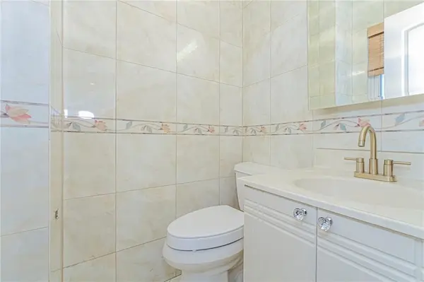 Staten  Island, NY 10306,122 Guyon AVE