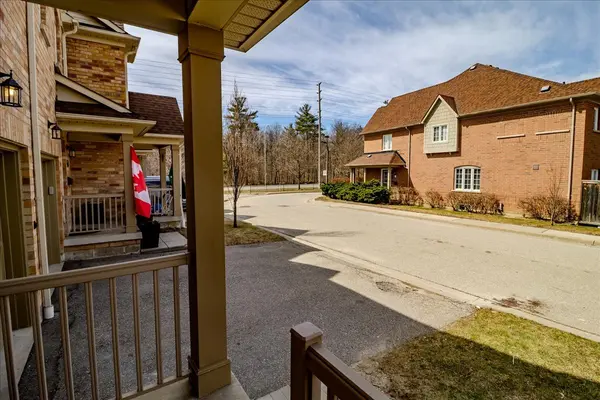 Mississauga, ON L5M 0A5,3950 Erin Centre BLVD #42