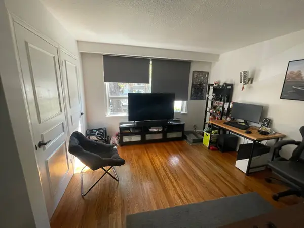 Toronto W03, ON M6N 2E9,57 Edinborough CT