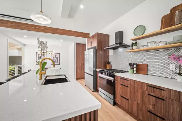 Kalaheo, HI 96741,4582 KUI LEI ST