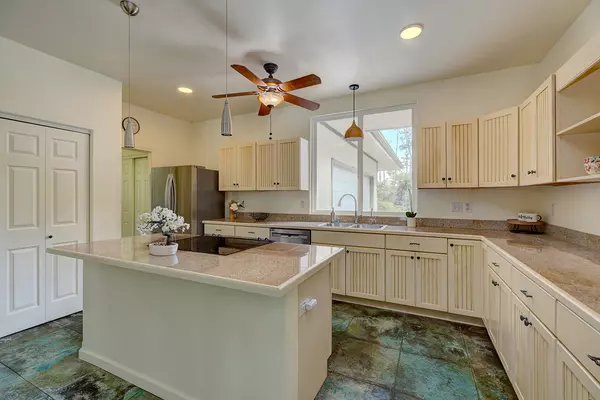 Keaau, HI 96749,15-1995 27TH AVE