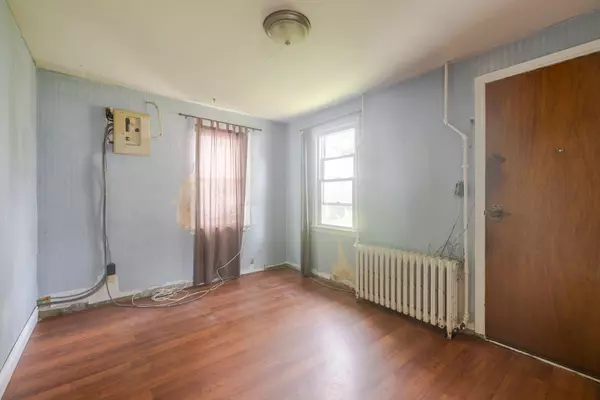 Quinte West, ON K8V 2C7,58 Kidd AVE