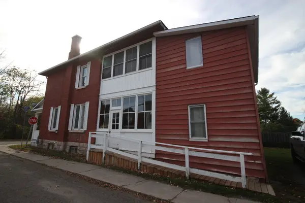 193 Jennet ST, Renfrew, ON K7V 3C2