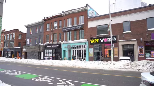 Toronto C01, ON M5S 1Y6,563 Bloor ST W