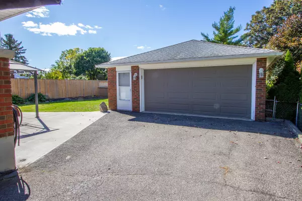 Niagara Falls, ON L2J 2W3,3639 Glenwood PL