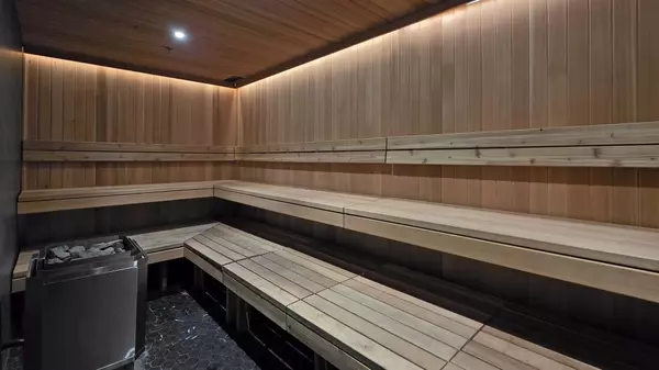 Toronto C01, ON M5V 3S2,81 Navy Wharf CT #315