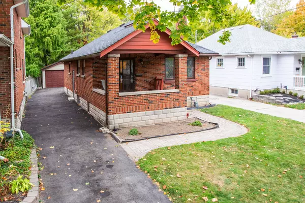 London South, ON N6C 2E1,104 Emery ST E