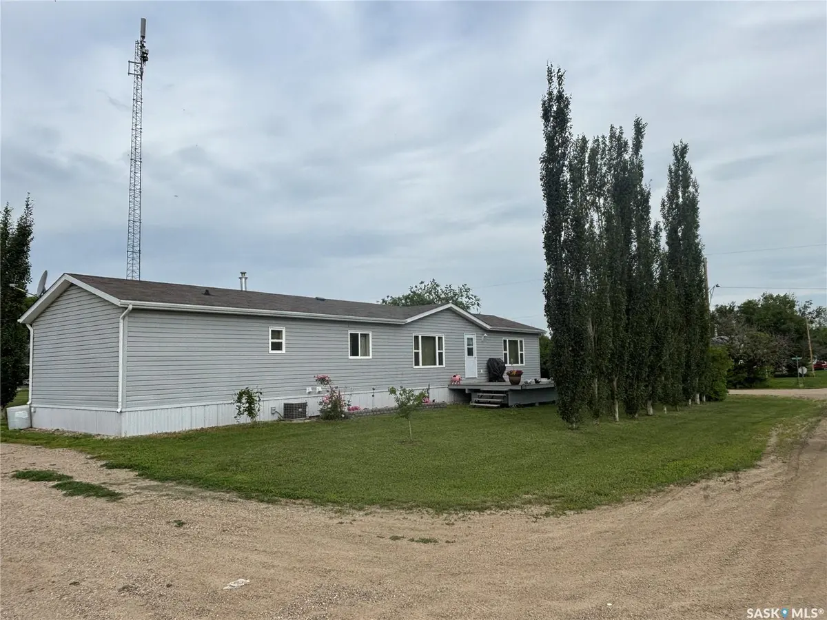112 2nd AVENUE, Macrorie, SK S0L 2E0