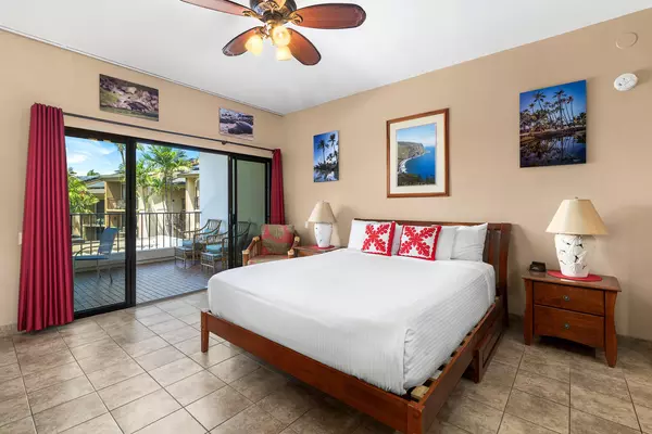 Kailua-kona, HI 96740,75-6040 ROYAL SEA CLIFF CLUB #429