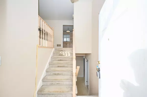 Niagara Falls, ON K2H 1K1,4431 MONTROSE RD