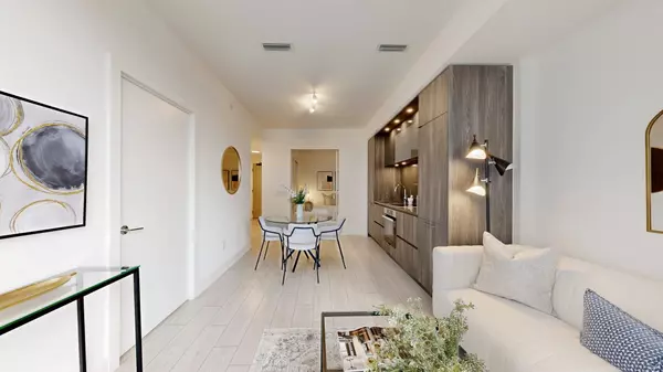 Toronto C01, ON M5V 0V1,35 Mercer ST #1811