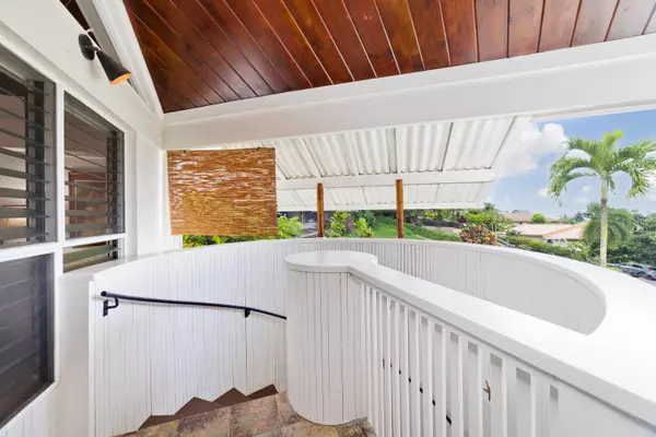 Kailua-kona, HI 96740,77-363 PAULINA PL