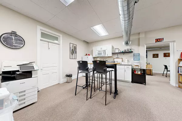 Haldimand, ON N0A 1H0,28-30 King ST W