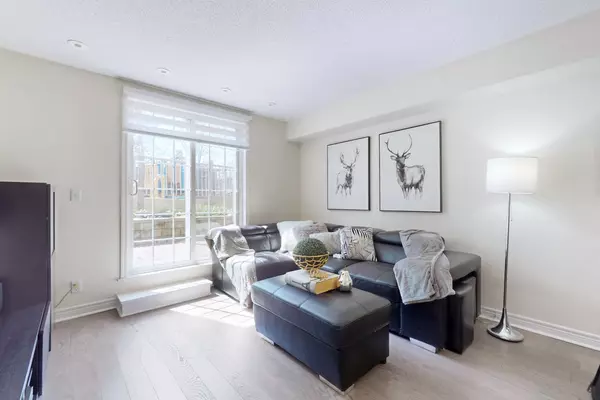 Toronto C07, ON M2R 3Y1,55 Cedarcroft BLVD #11