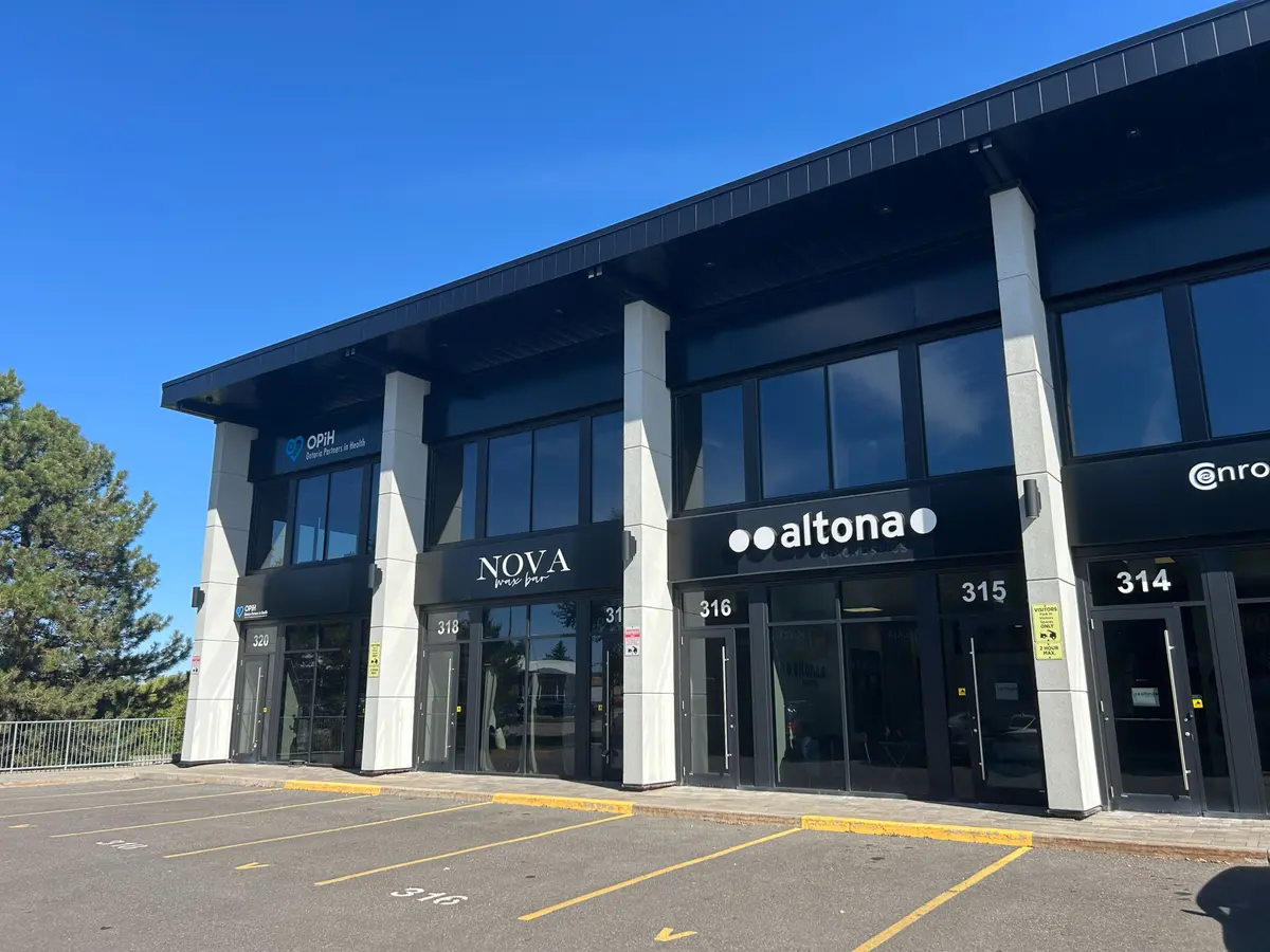 2310 St. Laurent BLVD #316-320, Hunt Club - South Keys And Area, ON K1G 5H9