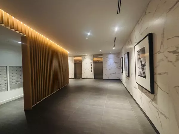 Toronto W04, ON M6A 2N9,160 Flemington RD #802