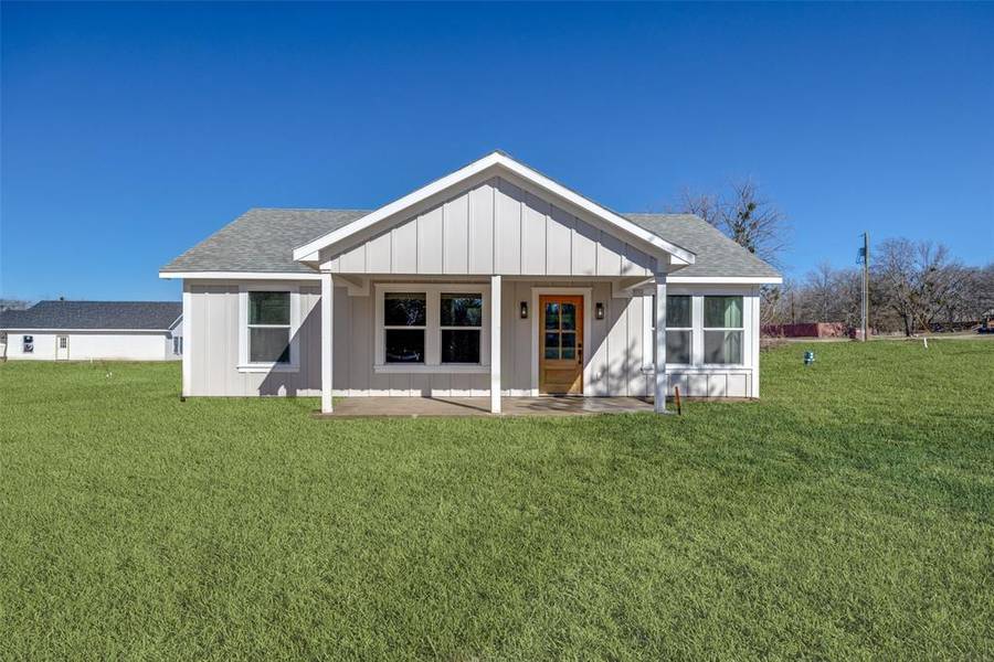 222 W Cardinal Street, Ector, TX 75439