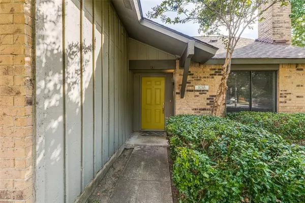 Dallas, TX 75238,11018 Listi Drive