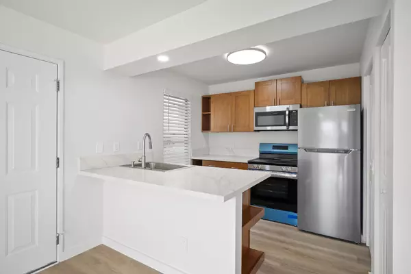 Waikoloa, HI 96738,68-3831 LUA-KULA ST #E102