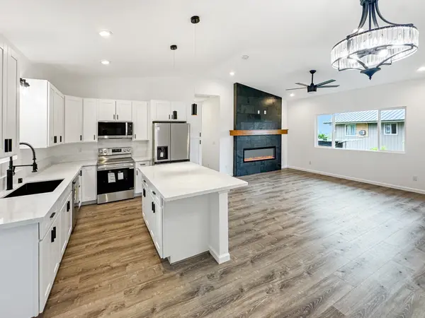 18-7846 LEONAKA RD, Mountain View, HI 96771