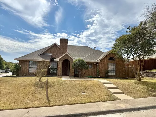 532 Bob White Street, Desoto, TX 75115