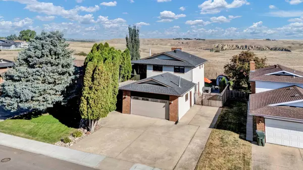 84 East Glen DR SE, Medicine Hat, AB T1B2X4