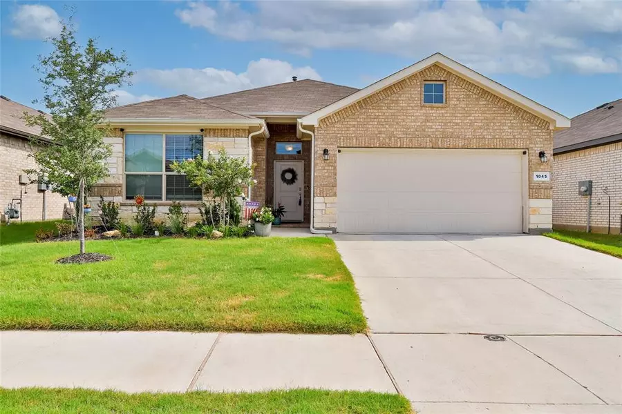 1045 Kirkham Way, Fort Worth, TX 76247