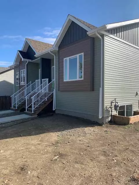Coalhurst, AB T0L 0V0,3901 Sundance DR #A