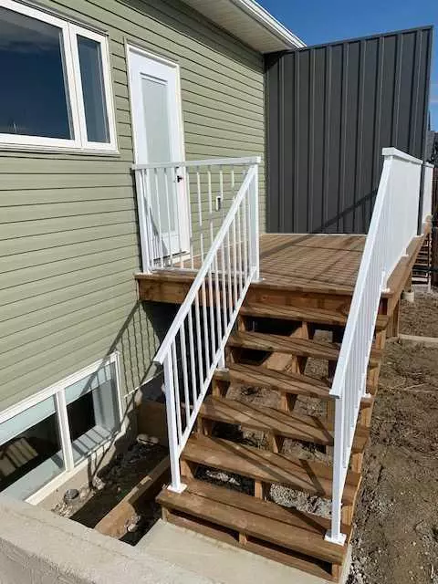 Coalhurst, AB T0L 0V0,3901 Sundance DR #A