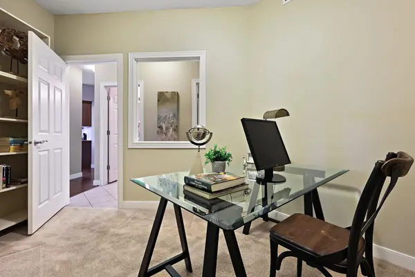 Calgary, AB T3H 3T1,1888 Signature PARK SW #2109