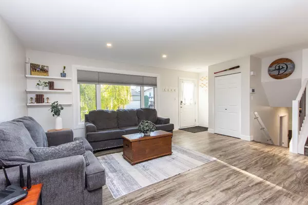 Red Deer, AB T4P 2R8,116 Carroll CRES