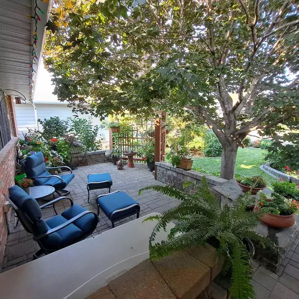 Lethbridge, AB T1K 5C2,46 Tudor BLVD S