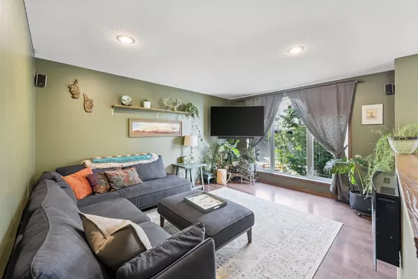 Didsbury, AB T0M0W0,245 200 Valarosa PL