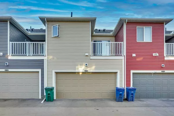 Airdrie, AB T4B 5J5,216 Windbury LN