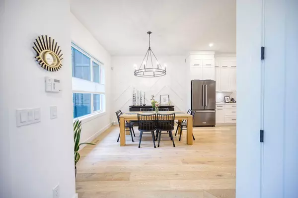 Calgary, AB T2E 4C7,2207 7 ST NE