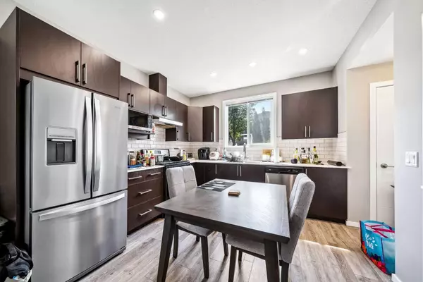 Calgary, AB T3N 1M6,90 Redstone WAY NE