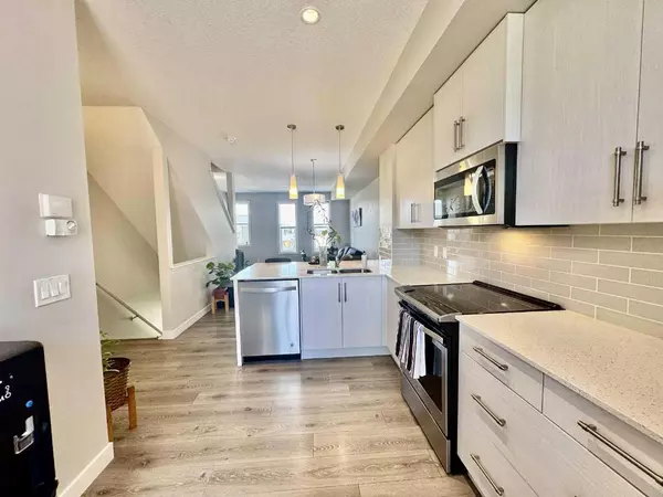 Calgary, AB T2X 4H9,257 Legacy Common SE