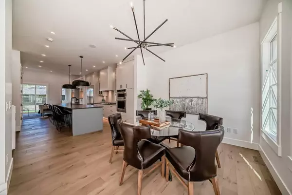 Calgary, AB T2T 5C4,5005 21A ST SW