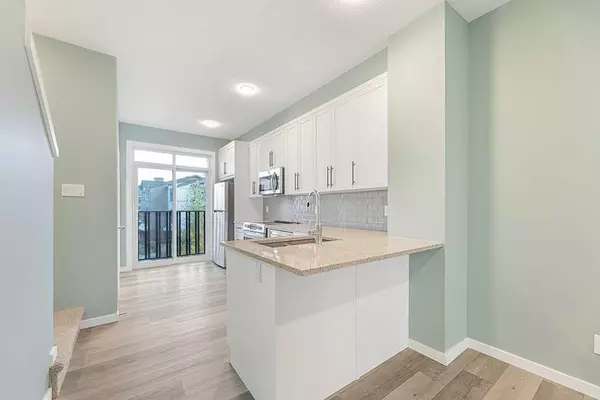 Calgary, AB T3H 6E8,25 Spring Willow Close SW
