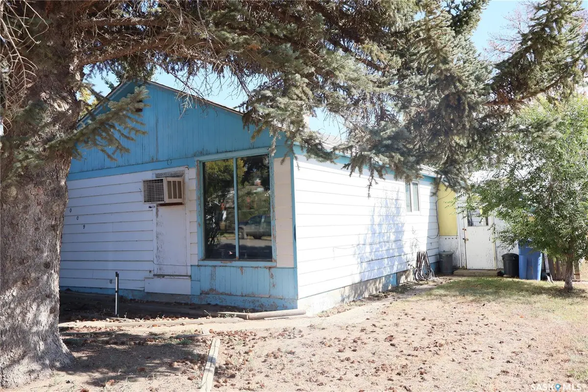 1009 1st STREET N, Rockglen, SK S0H 3R0