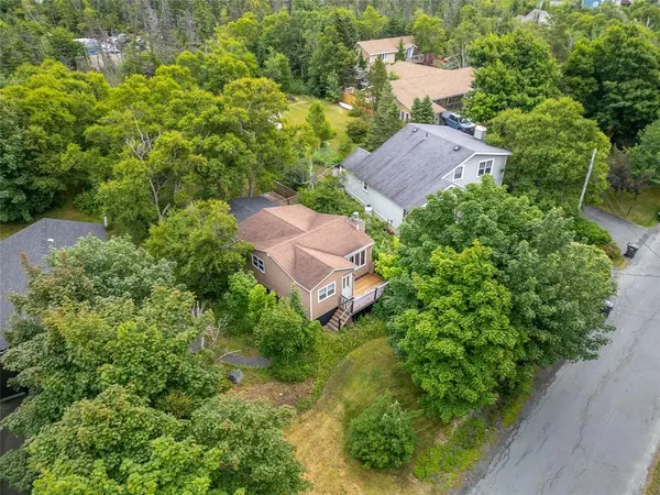 173 Three Island Pond Road, Paradise, NL A1L 2E6