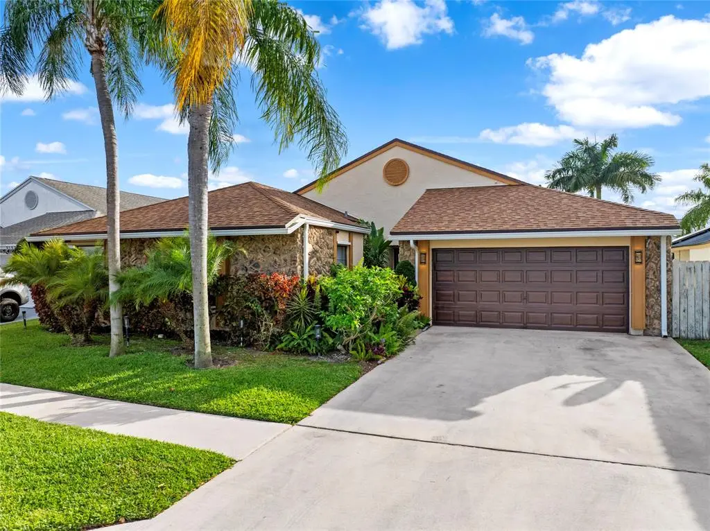 Boca Raton, FL 33428,21041 Woodspring Ave